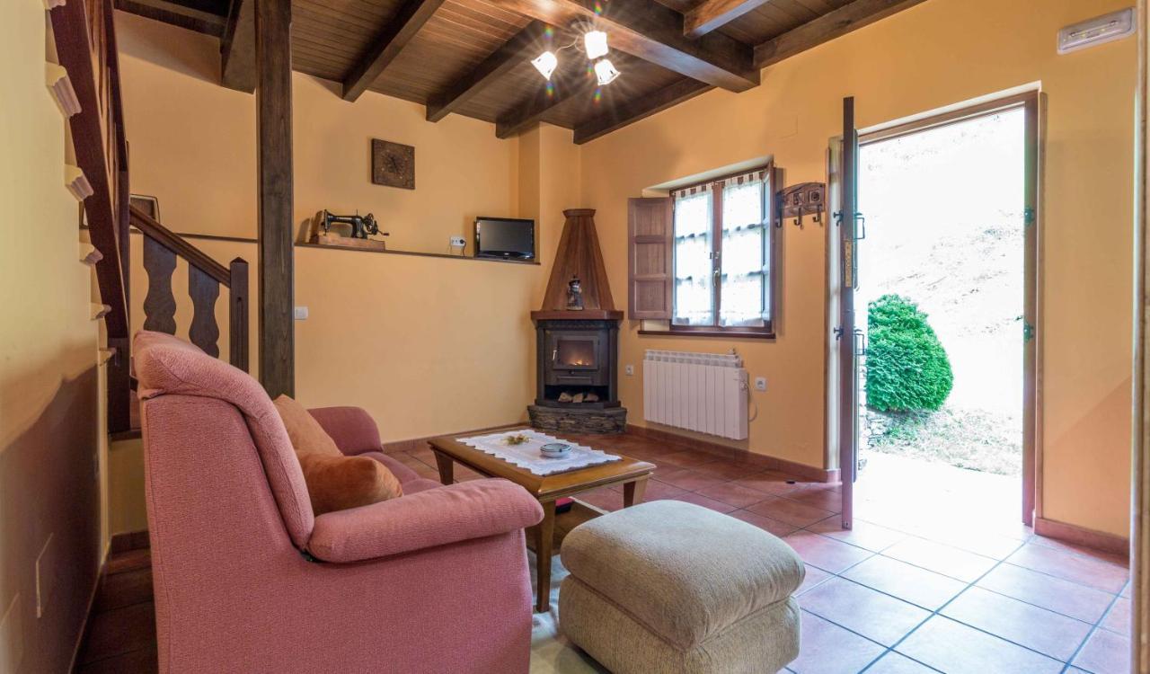 Apartamentos Castrovaselle Nº2 Тапия-де-Касарьего Экстерьер фото